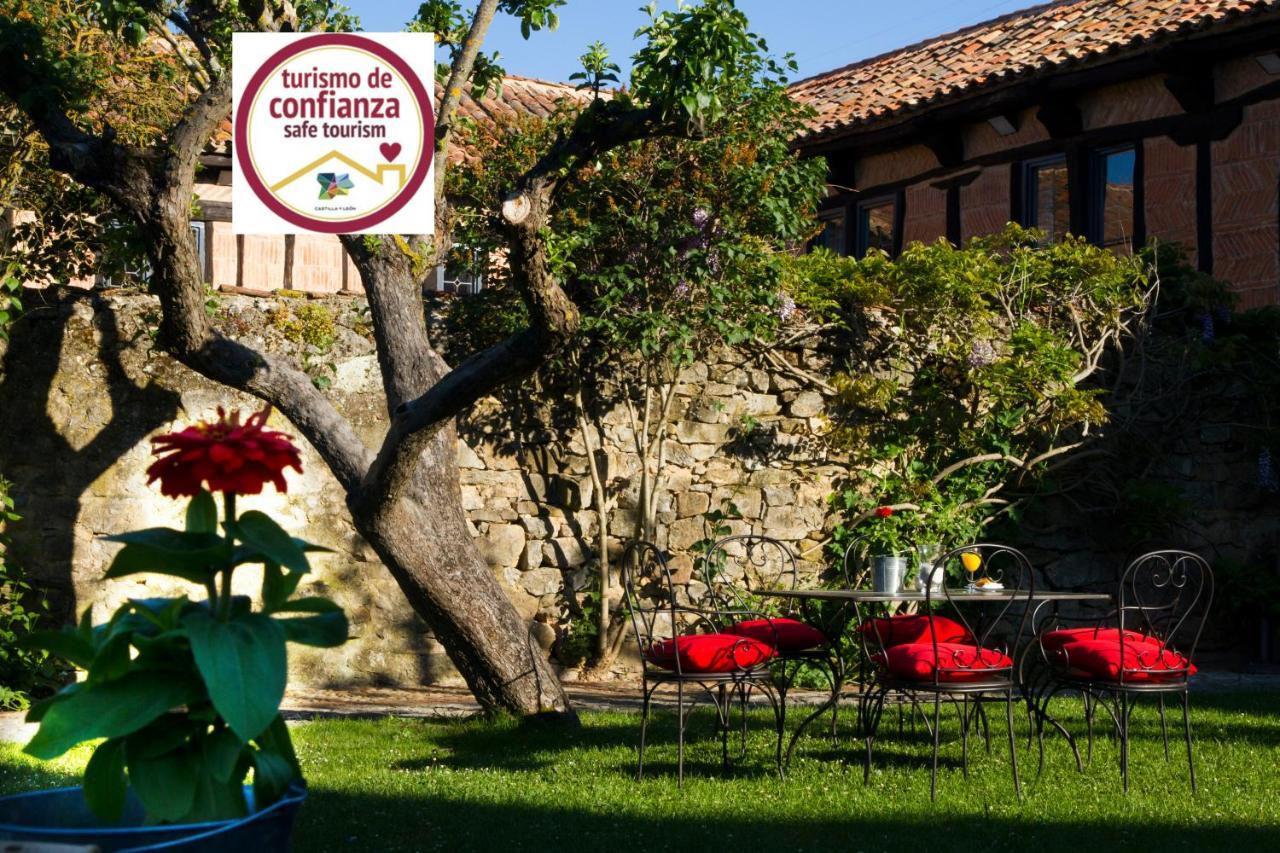Hotel Posada Santa Maria La Real Aguilar de Campóo Buitenkant foto