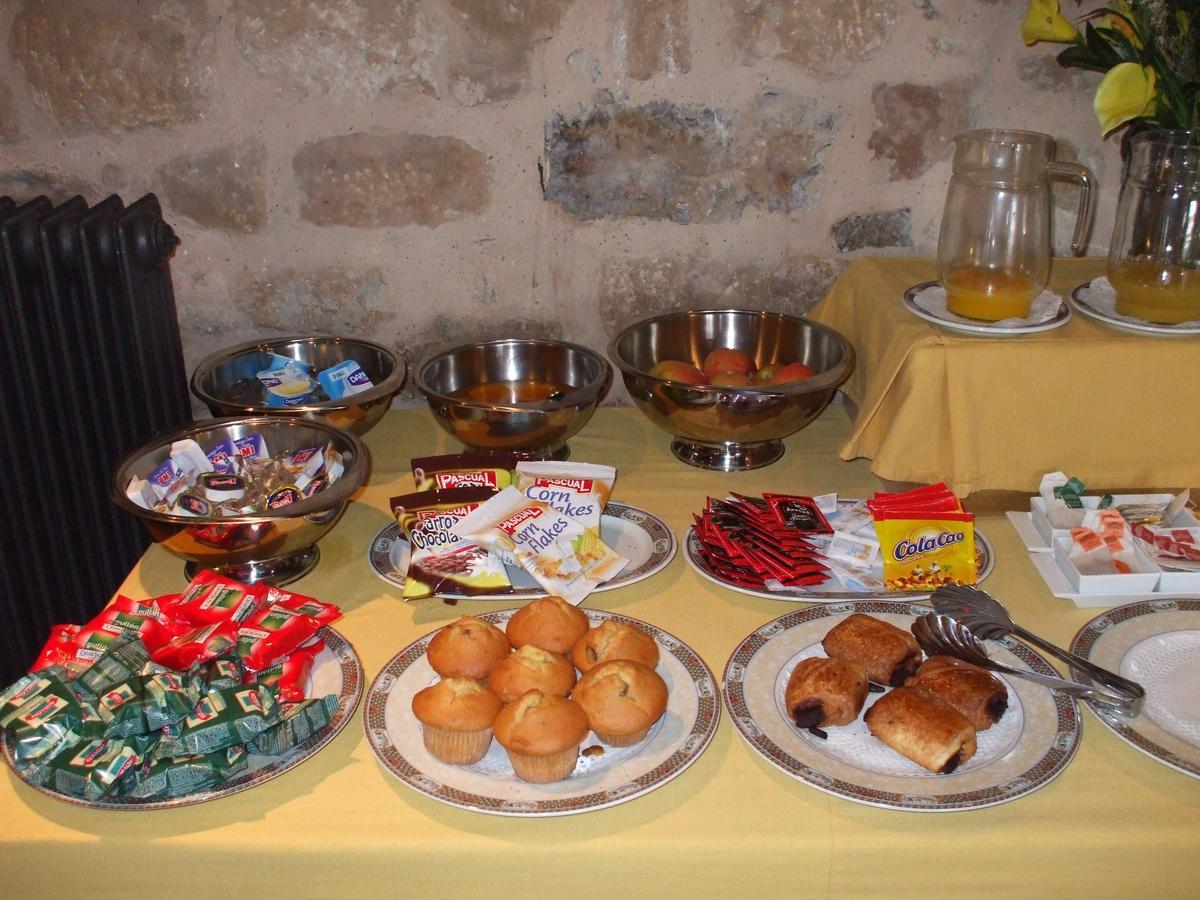 Hotel Posada Santa Maria La Real Aguilar de Campóo Buitenkant foto