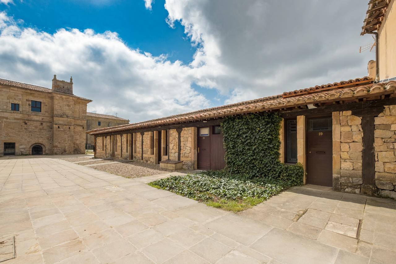 Hotel Posada Santa Maria La Real Aguilar de Campóo Buitenkant foto