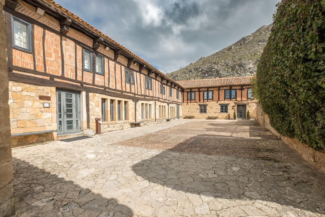 Hotel Posada Santa Maria La Real Aguilar de Campóo Buitenkant foto