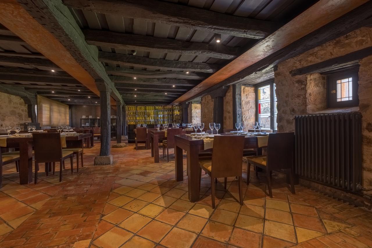 Hotel Posada Santa Maria La Real Aguilar de Campóo Buitenkant foto